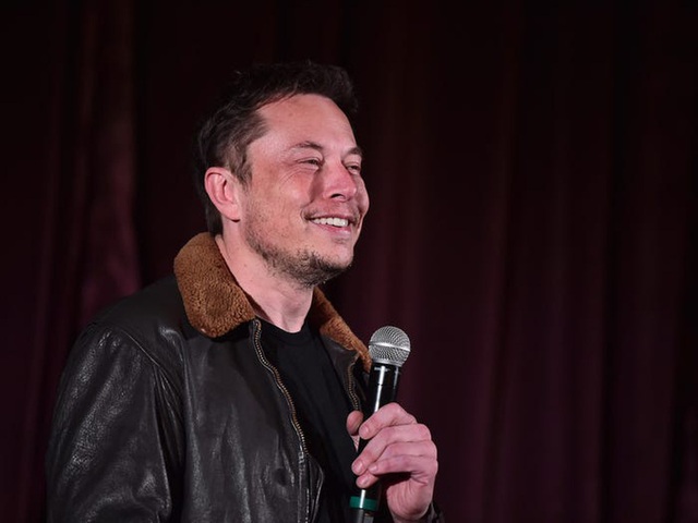 Tỷ phú Elon Musk: Vượt qua quá khứ bị bắt nạt và trở thành Iron Man ngoài đời thực - Ảnh 11.