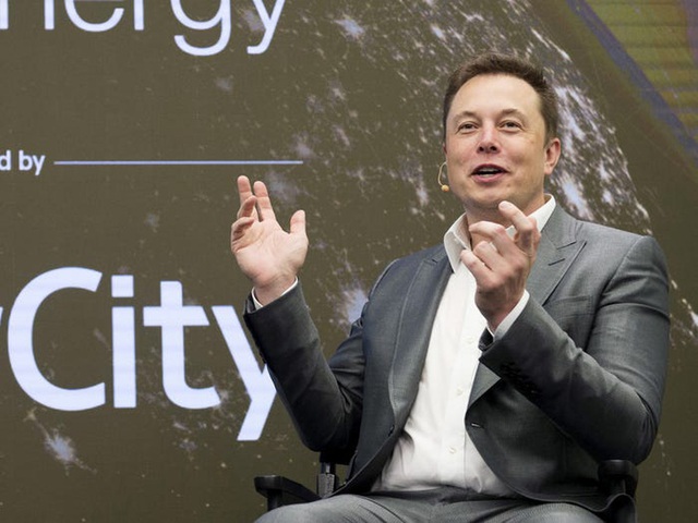 Tỷ phú Elon Musk: Vượt qua quá khứ bị bắt nạt và trở thành Iron Man ngoài đời thực - Ảnh 12.