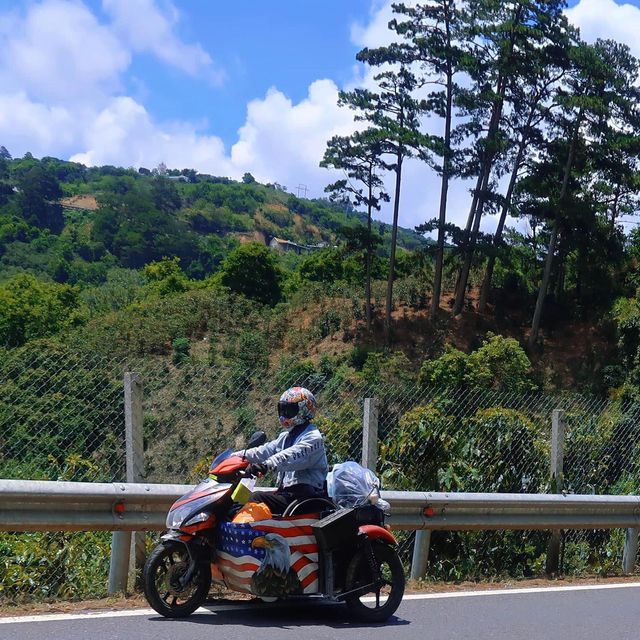 Chàng trai đi phượt khắp Việt Nam bằng xe lăn: Tạo ra điều kỳ diệu cho chính mình, tự tay làm nên khu vườn nhỏ mơ ước  - Ảnh 3.