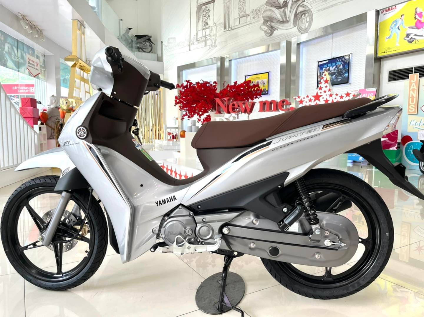 Ngắm Yamaha Jupiter Finn siêu tiết kiệm xăng vừa về đại lý, có gì đấu Honda Future? - Ảnh 2.