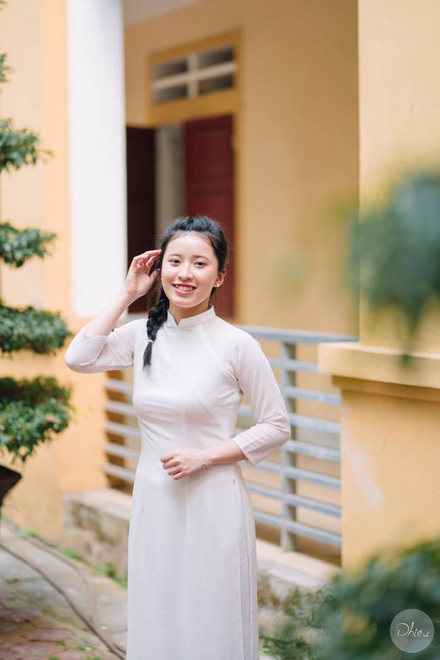 Nữ Đảng viên trẻ Hà Tĩnh trở thành thủ khoa toàn quốc khối D01: Đây là điều mình chưa từng mơ đến - Ảnh 1.