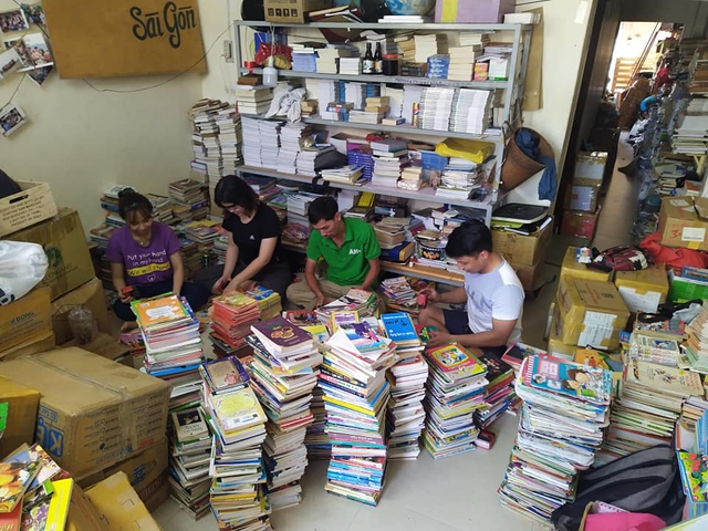 Chàng trai 11 năm cõng sách, xây 600 thư viện cho trẻ vùng cao: “Là một phần của cuộc sống, chỉ cần còn sức vẫn sẽ tiếp tục làm!”  - Ảnh 1.