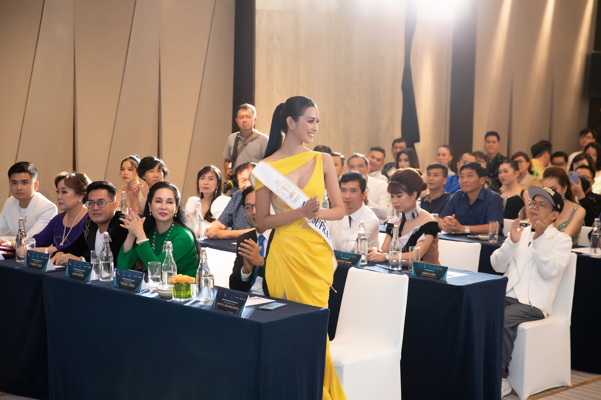 NSND Lan Hương làm giám khảo Hoa hậu Biển Đảo Việt Nam 2022 - Ảnh 2. NSND Lan Hương làm giám khảo Hoa hậu Biển Đảo Việt Nam 2022 - Ảnh 2.