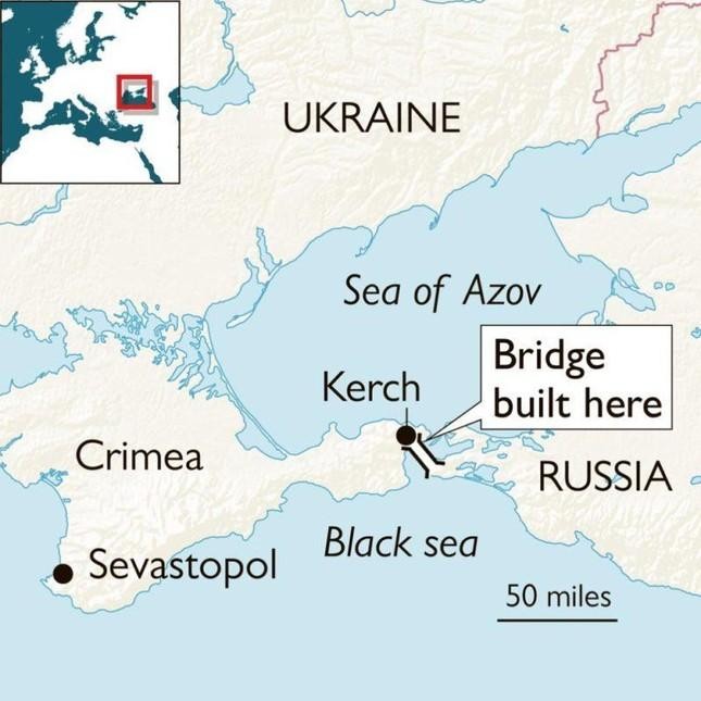 Ukraine lại đe dọa đánh sập cầu Crimea - Ảnh 2.