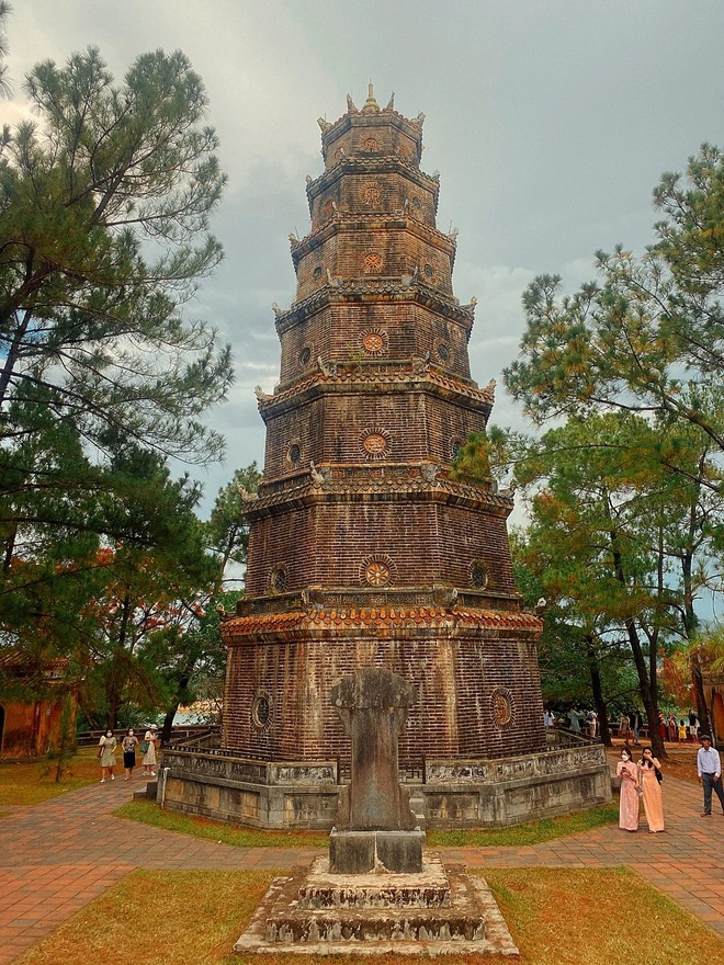 Giải đáp bí ẩn về lời nguyền chia tay ở ngôi chùa linh thiêng bậc nhất cố đô Huế - Ảnh 3.