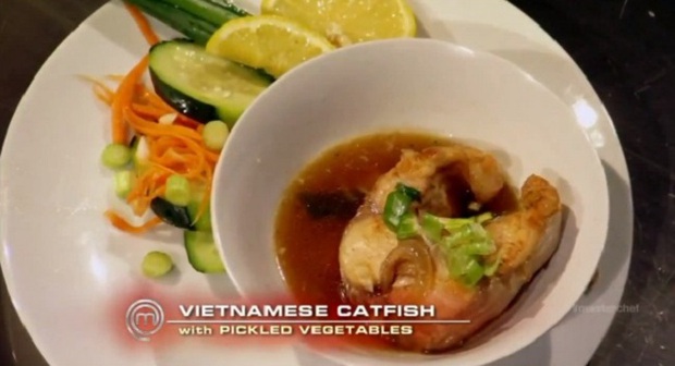 Khi món ăn Việt lên sóng MasterChef: Khiến dàn đầu bếp nước ngoài “đau đầu”, còn giám khảo thì bất ngờ khi ăn - Ảnh 9.