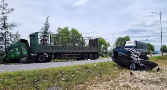 Nguyên nhân vụ tai nạn khiến 3 người trong gia đình tử vong ở Quảng Bình - Ảnh 2.