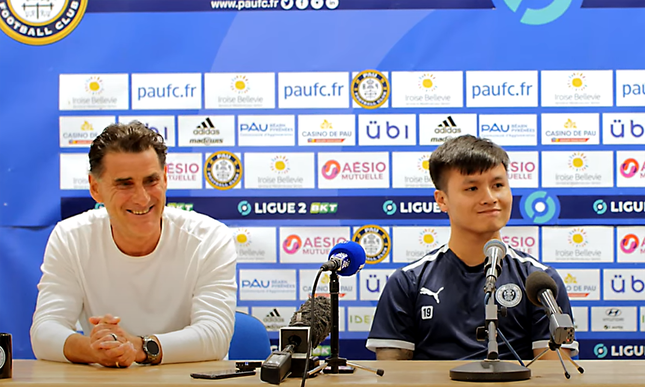 HLV Pau FC cảm ơn Việt Nam, tin Quang Hải sẽ trở thành nhân tố không thể thiếu của đội bóng - Ảnh 1. HLV Pau FC cảm ơn Việt Nam, tin Quang Hải sẽ trở thành nhân tố không thể thiếu của đội bóng - Ảnh 1.