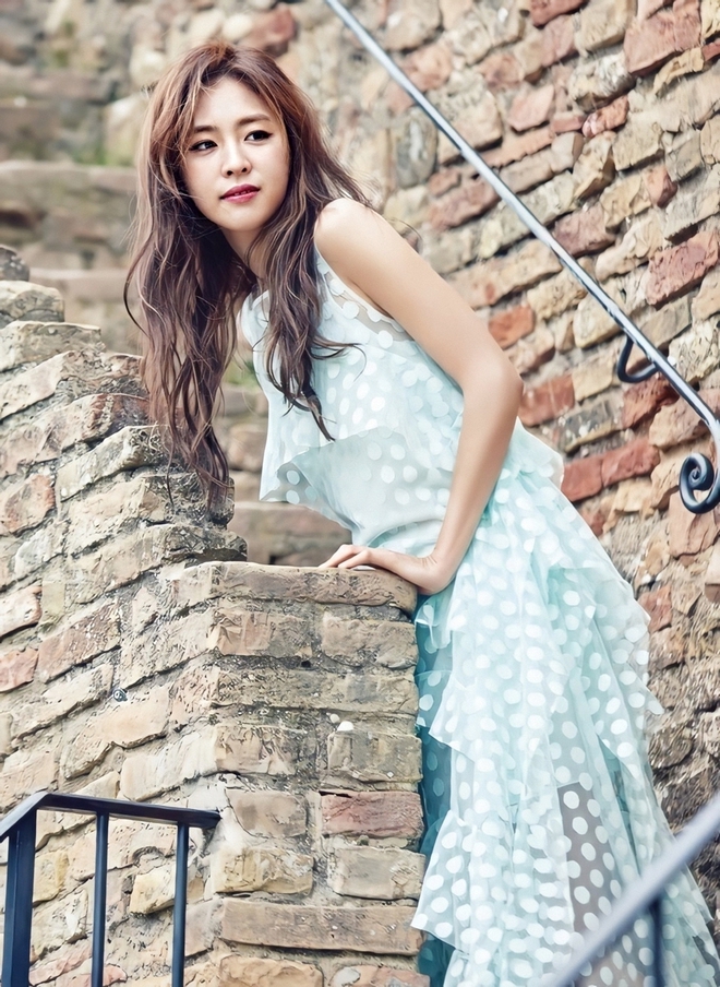  Tình đầu quốc dân của Kbiz ngày ấy - bây giờ: Son Ye Jin trở thành mẹ bầu được săn đón nhất, Jeon Ji Hyun sở hữu khối tài sản lớn - Ảnh 19.