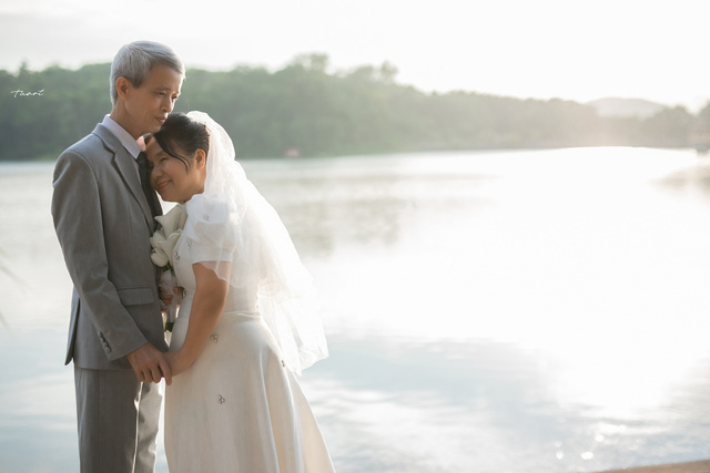 Cuộc sống tươi đẹp: Ngắm bộ ảnh cưới tình bể tình của cặp đôi ông bà khắc khẩu - Ảnh 5.