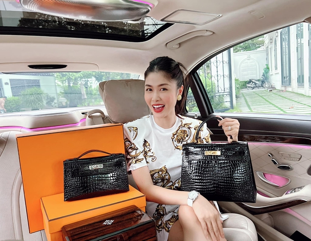 Bóc giá quà sinh nhật đắt đỏ, sương sương hơn 5 tỷ đồng Đăng Khôi tặng bà xã Thủy Anh  - Ảnh 3.