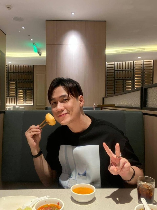 Cuộc sống hiện tại của ca sĩ Khánh Phương “Chiếc khăn gió ấm” - Ảnh 5. Cuộc sống hiện tại của ca sĩ Khánh Phương “Chiếc khăn gió ấm” - Ảnh 5.