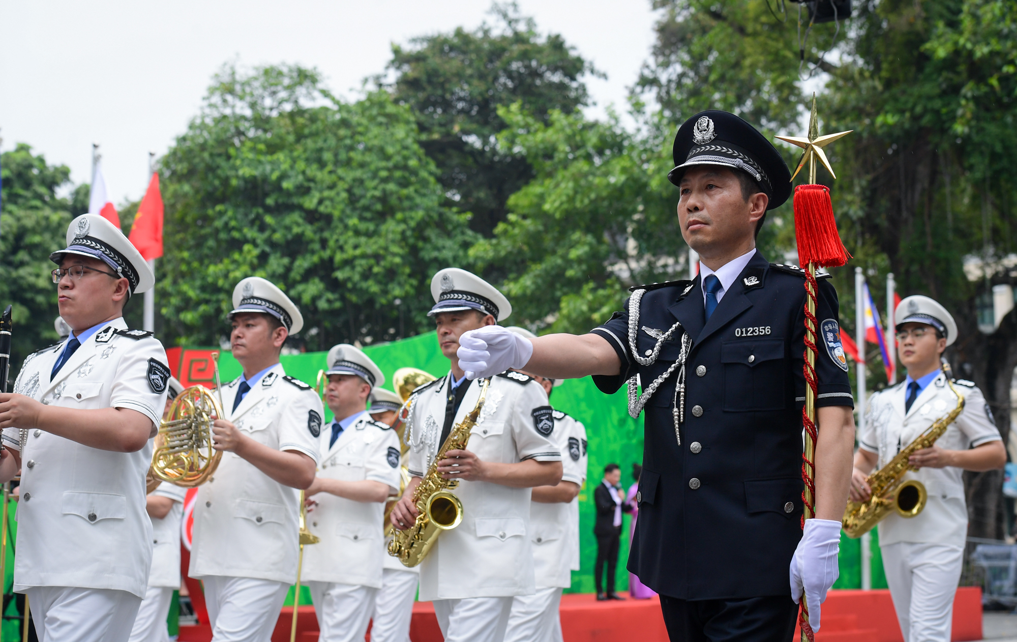 Những màn biểu diễn hoành tráng của hơn 400 Cảnh sát ở Hà Nội - Ảnh 10.