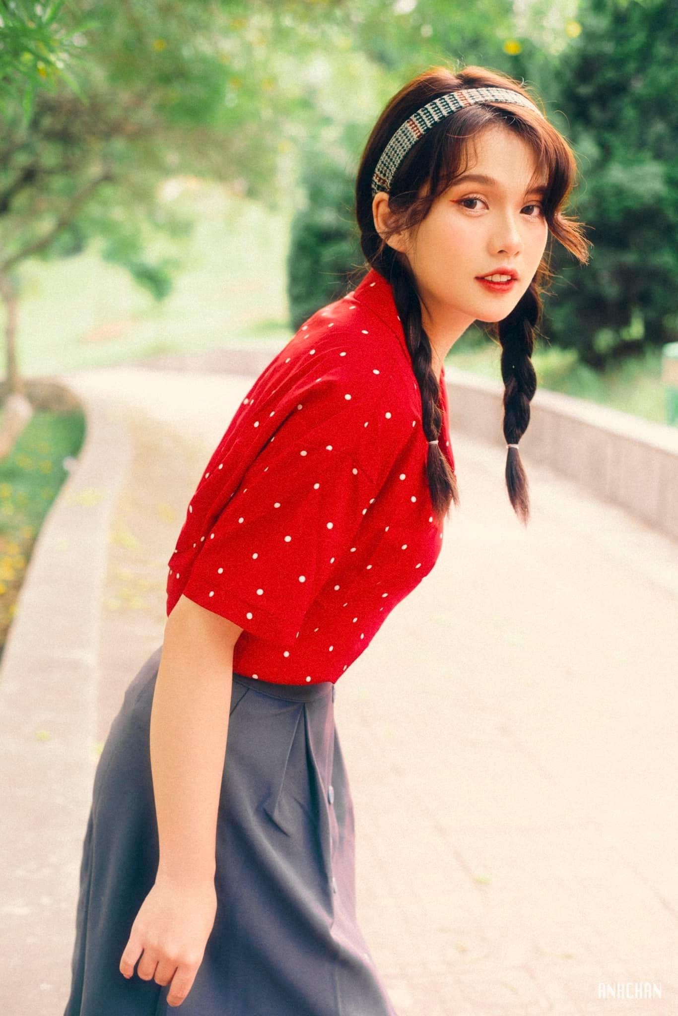 Hoa khôi Thể thao Khánh Huyền khoe nhan sắc xinh đẹp tuổi 24 - Ảnh 6. Hoa khôi Thể thao Khánh Huyền khoe nhan sắc xinh đẹp tuổi 24 - Ảnh 6.