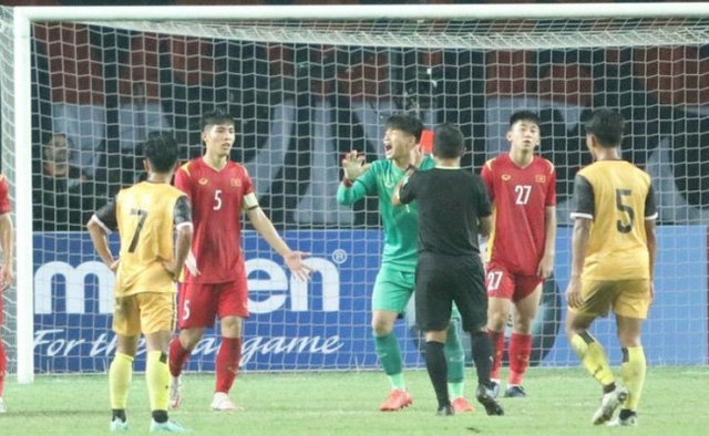 Thủ môn U19 Việt Nam có thể thi đấu trận gặp U19 Thái Lan - Ảnh 1.