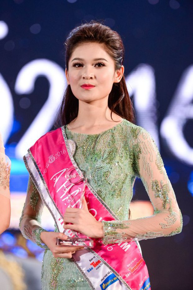  Cuộc sống hiện tại của Top 3 Hoa hậu Việt Nam 2016: Đỗ Mỹ Linh sắp kết hôn, 2 Á hậu thì sao? - Ảnh 24.