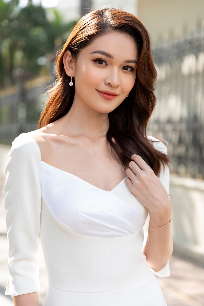  Cuộc sống hiện tại của Top 3 Hoa hậu Việt Nam 2016: Đỗ Mỹ Linh sắp kết hôn, 2 Á hậu thì sao? - Ảnh 27.