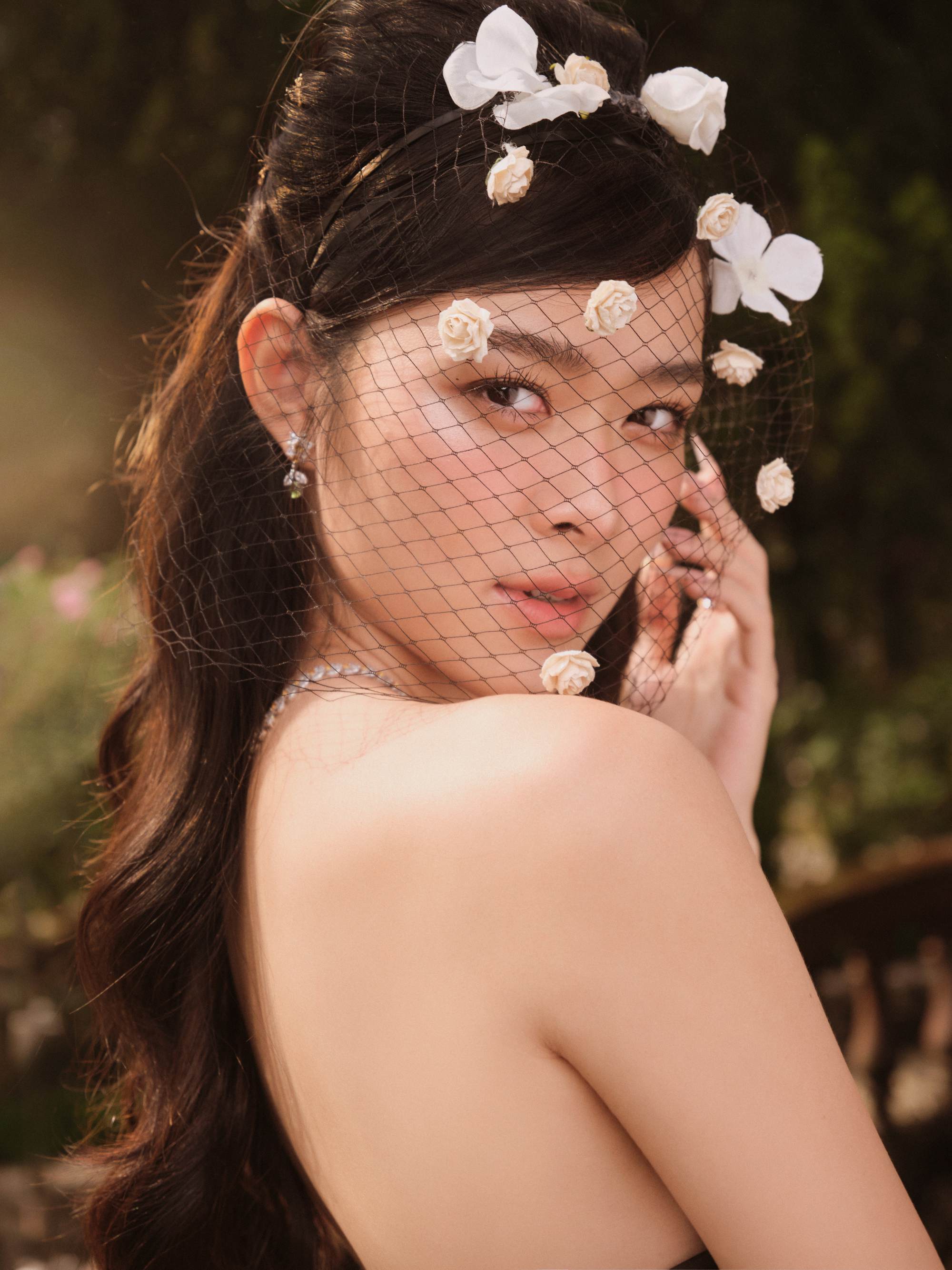 Diệp Bảo Ngọc chia sẻ bí quyết trẻ đẹp ở tuổi 29 - Ảnh 9. Diệp Bảo Ngọc chia sẻ bí quyết trẻ đẹp ở tuổi 29 - Ảnh 9.