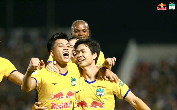 “Cháy” vé trận Hà Nội - Hoàng Anh Gia Lai tại vòng 12 V-League