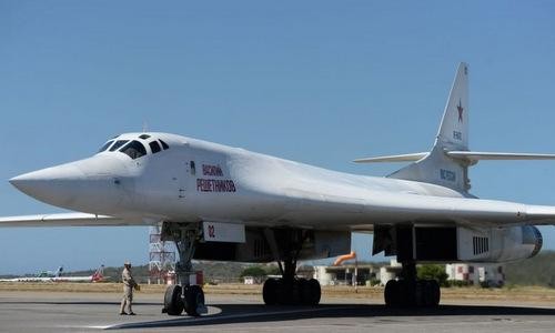 Vì sao Ấn Độ quan tâm đến ‘Thiên nga trắng’ Tu-160 của Nga? - Ảnh 1.
