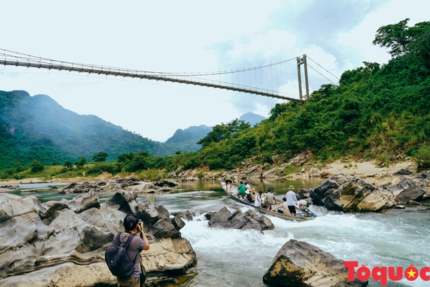 Thót tim vượt thác Tam Lu: Tour du lịch dành cho người ưa mạo hiểm - Ảnh 1.