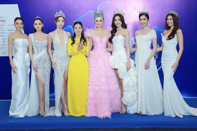 Đương kim Hoa hậu Thế giới đọ sắc bên dàn Hoa - Á hậu Việt Nam trước thềm chung kết Miss World Vietnam 2022 - Ảnh 3.