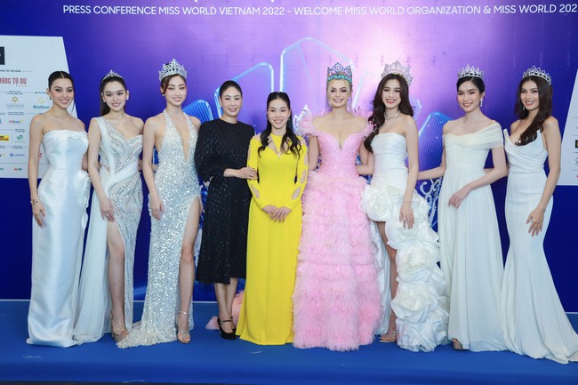 Đương kim Hoa hậu Thế giới đọ sắc bên dàn Hoa - Á hậu Việt Nam trước thềm chung kết Miss World Vietnam 2022 - Ảnh 4.