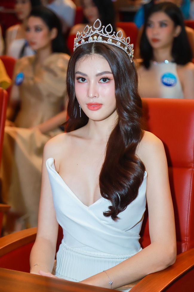 Đương kim Hoa hậu Thế giới đọ sắc bên dàn Hoa - Á hậu Việt Nam trước thềm chung kết Miss World Vietnam 2022 - Ảnh 7.