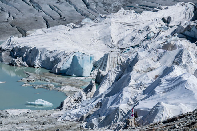 Sông băng trên Trái đất tan chảy và biến mất nhanh hơn dự kiến - Ảnh 1.