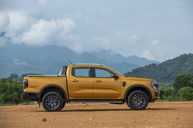  Ford Ranger 2023 ra mắt Việt Nam: Giá từ 658 triệu đồng, thay đổi toàn diện  - Ảnh 2.