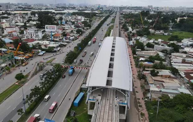  Hiện trạng 11 nhà ga trên cao tuyến Metro ở TP.HCM sau 10 năm thi công - Ảnh 13.