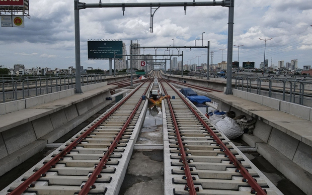  Hiện trạng 11 nhà ga trên cao tuyến Metro ở TP.HCM sau 10 năm thi công - Ảnh 4.