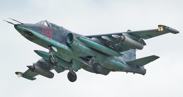 Cường kích Su-25 Nga - Đối thủ đáng gờm của không quân Ukraine - Ảnh 1.