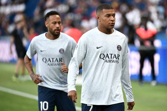 HLV PSG nói không có căng thẳng giữa Neymar và Mbappe, chưa quyết người sút phạt đền - Ảnh 2.