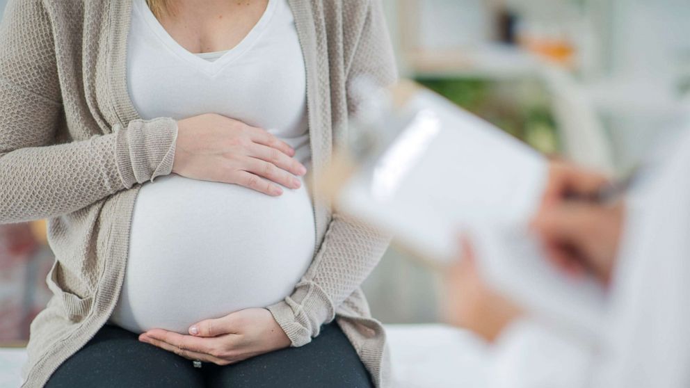 3 đối tượng có nguy cơ diễn tiến nặng khi mắc đậu mùa khỉ: Nhóm thứ 2 cần đặc biệt lưu tâm - Ảnh 1. 3 đối tượng có nguy cơ diễn tiến nặng khi mắc đậu mùa khỉ: Nhóm thứ 2 cần đặc biệt lưu tâm - Ảnh 1.