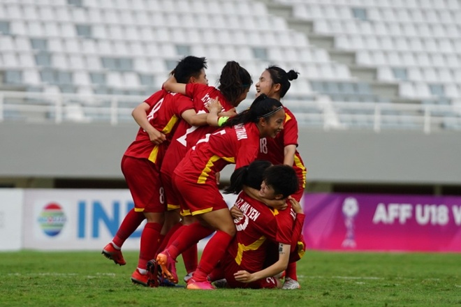 U18 Việt Nam đại thắng đối thủ nhiều duyên nợ, hiên ngang vào chung kết giải Đông Nam Á - Ảnh 1.
