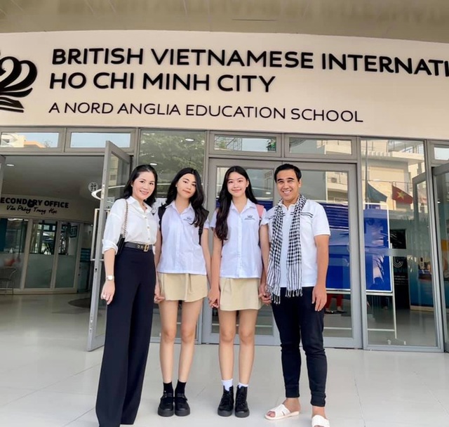  Cặp chị em nhà sao Việt: Lọ Lem - Hạt Dẻ ngày càng xinh đẹp, 2 con gái của diva Mỹ Linh tạo dấu ấn ở quốc tế  - Ảnh 4.