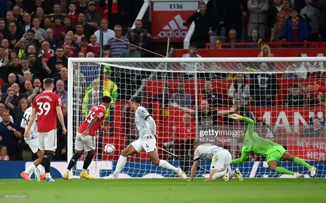 Man United thổi bay Liverpool trong ngày Ronaldo bị gạch tên - Ảnh 1.