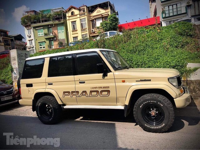 Toyota Land Cruiser cũ nhập Nga bán lại giá cao hơn xe đập hộp chính hãng