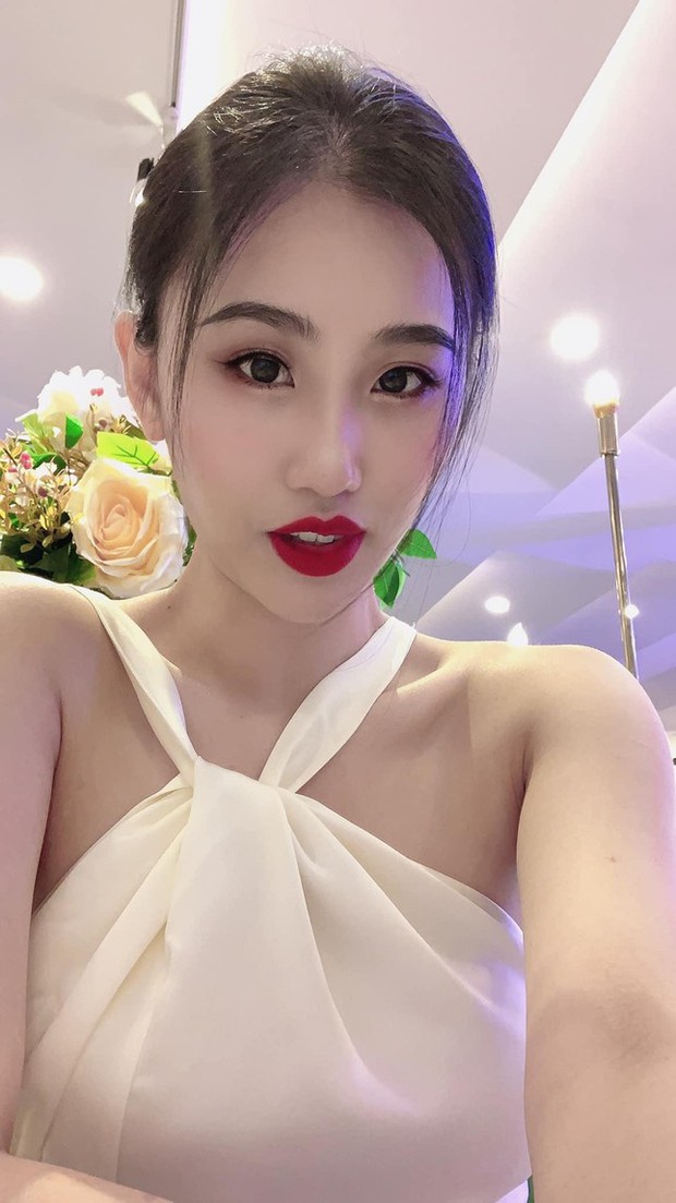 Nữ tiếp viên trưởng hàng không sở hữu sắc vóc nóng bỏng dự thi Miss Grand Vietnam 2022