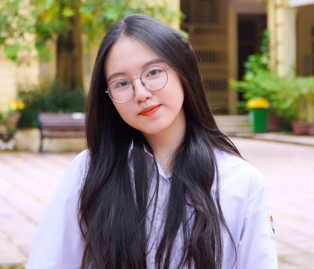 Nữ sinh Hà Nội trúng tuyển 5 trường Đại học top đầu, giành học bổng du học Úc - Ảnh 3.