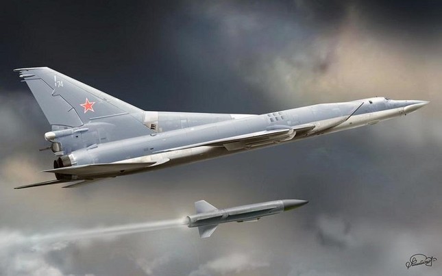 Nga tấn công lữ đoàn không quân 831 Ukraine bằng tên lửa hành trình Kh-22 - Ảnh 5.