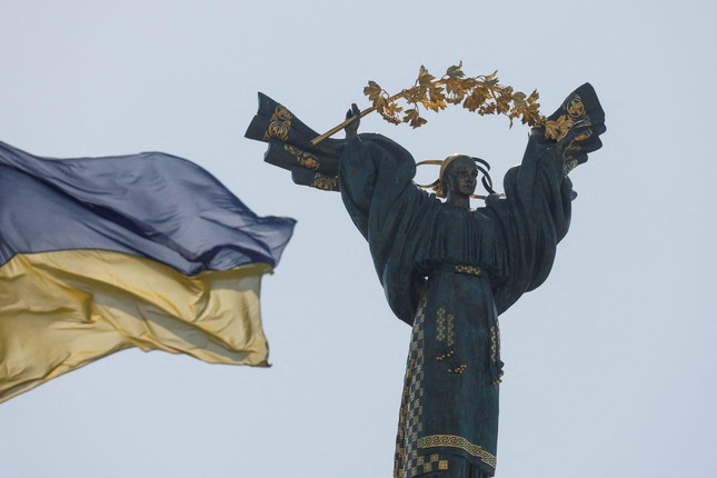 Người Ukraine đón Ngày Độc lập trong không khí ảm đạm - Ảnh 4.