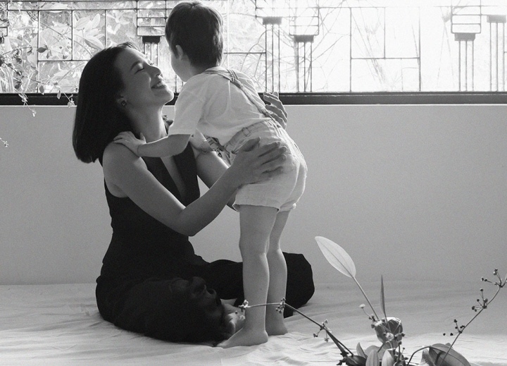 Cuộc sống làm mẹ đơn thân của MC Hoàng Oanh - Ảnh 2.