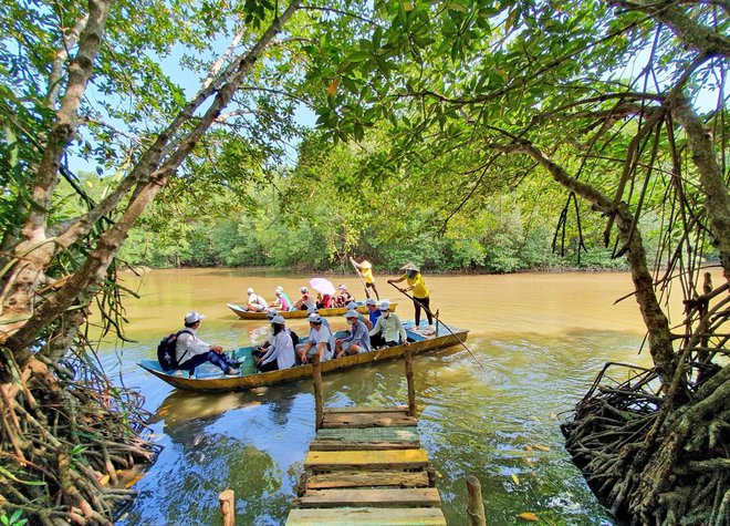 Đi biển vào dịp lễ 2/9 nhưng ngoài tham quan còn để trải nghiệm bắt ốc và chế biến tại chỗ cực kì lý thú - Ảnh 31.