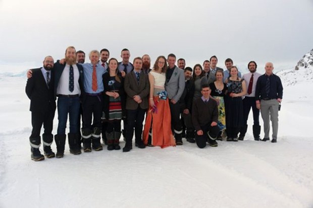 Dịch vụ tổ chức đám cưới ở Nam Cực dành cho cặp đôi thích mới lạ - Ảnh 3.