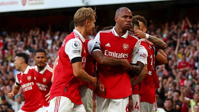 Arsenal thắng trong trận đấu kỳ lạ của Gabriel - Ảnh 1.