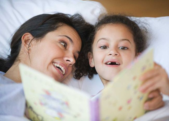 10 lợi ích kim cương từ việc cha mẹ thường xuyên kể chuyện cho con nghe - Ảnh 3.