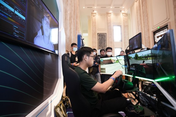 Việt Nam phát triển thành công hệ thống giám sát người lái xe và quan sát 360 độ bằng AI - Ảnh 1.