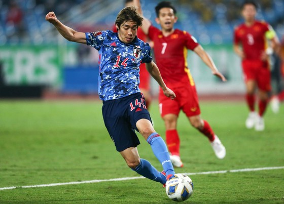 Hung thần đội tuyển Việt Nam sang Pháp chơi bóng - Ảnh 2.